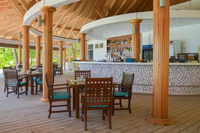 BANDOS MALDIVES - Restaurace - Huvan