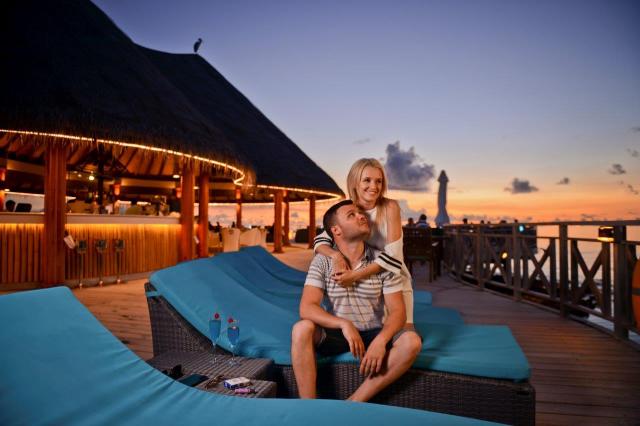 BANDOS MALDIVES - Restaurace - Huvan