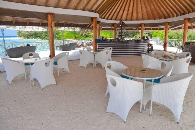 BANDOS MALDIVES - Restaurace - Huvan