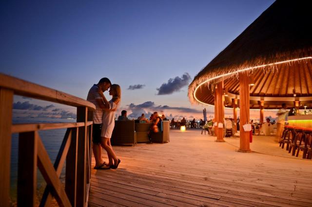 BANDOS MALDIVES - Restaurace - Huvan