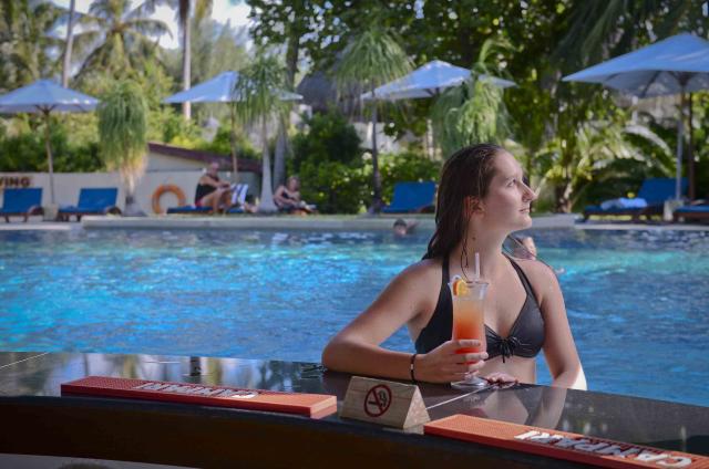 BANDOS MALDIVES - Bary - Pool Bar