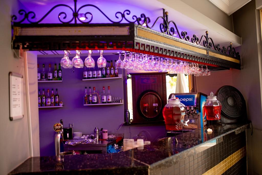 EVA BEACH HOTEL - Bary - POOL BAR