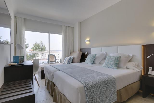 ILUNION PALMANOVA - Pokoje - DOUBLE ROOM POOL VIEW WITH BALCONY