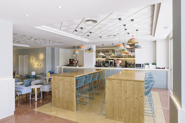 ILUNION PALMANOVA - Bary - Agua Bar