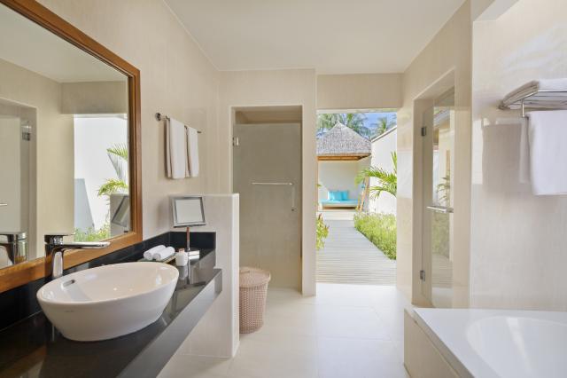KURUMBA MALDIVES - Pokoje - Deluxe Pool Villa