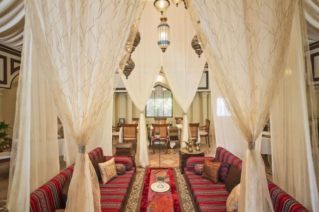 KURUMBA MALDIVES - Restaurace - Al Qasr