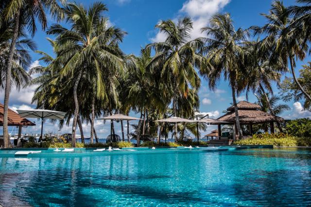 KURUMBA MALDIVES - Bazény - Venkovní bazén