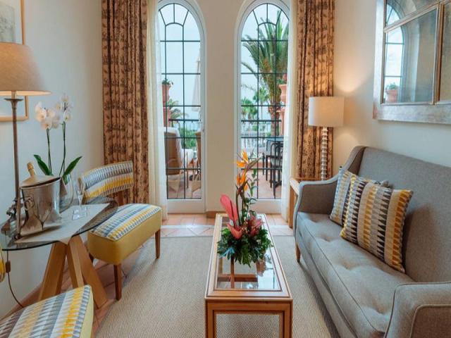 TWIN Balcony or Terrace, Ducal