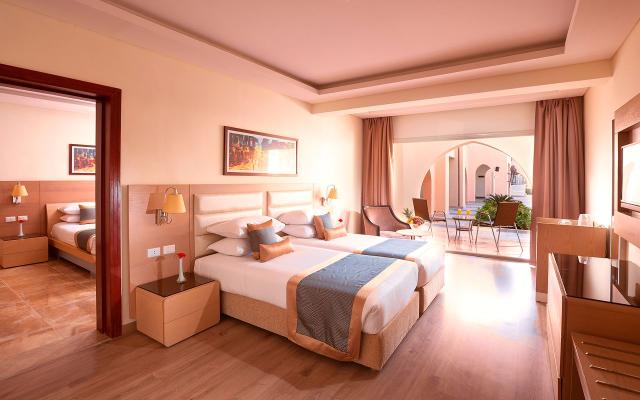 Family 2 BedRooms Garden/Pool View
