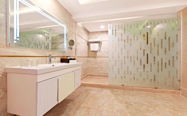 Family 2 BedRooms Garden/Pool View