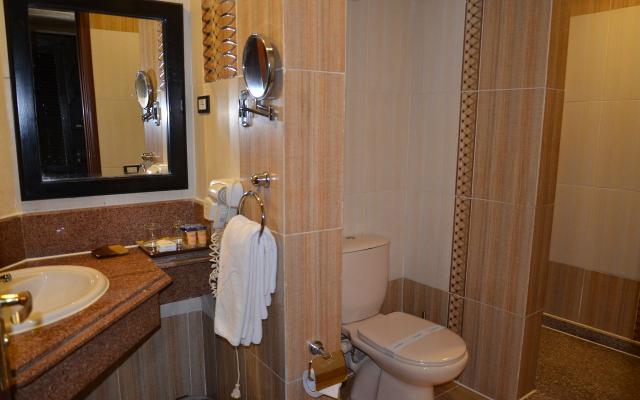 Standard Bunkbed Pool View