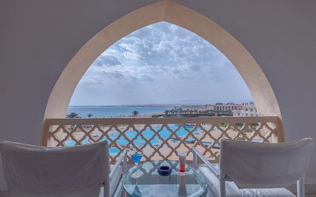 Superior Side Sea View