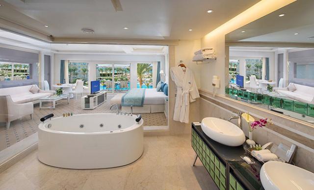 Majestic Suite