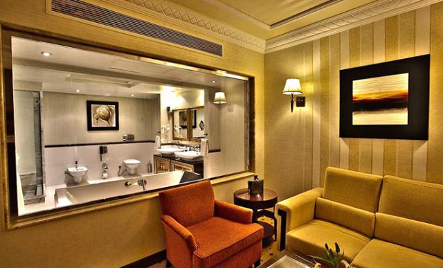 Jacuzzi Suite