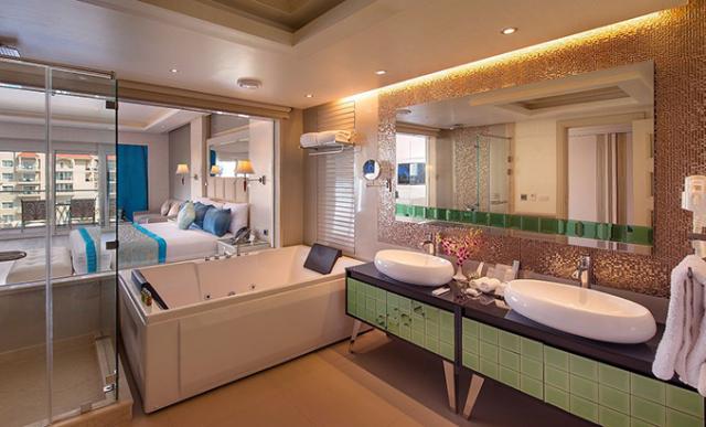 Premium Jacuzzi Suite