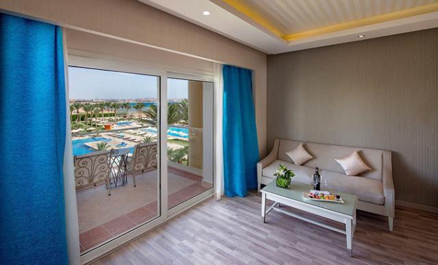 Premium Jacuzzi Suite