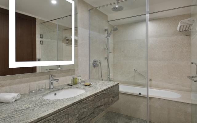 Superior Room With Sea View & Balcony