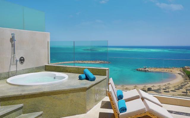 Plaza Suite sea view one bed room