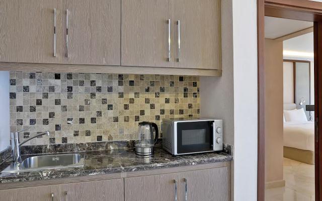 Plaza Suite sea view one bed room