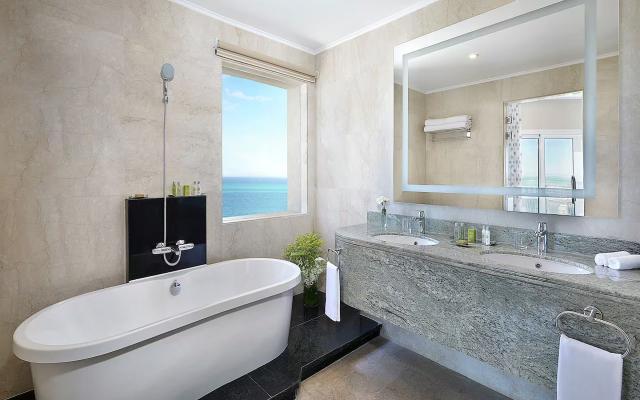 Plaza Suite sea view one bed room