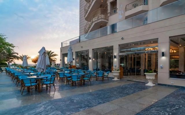 King Tut Aqua Park Beach Resort