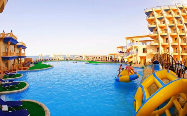 Sphinx Aqua Park Beach