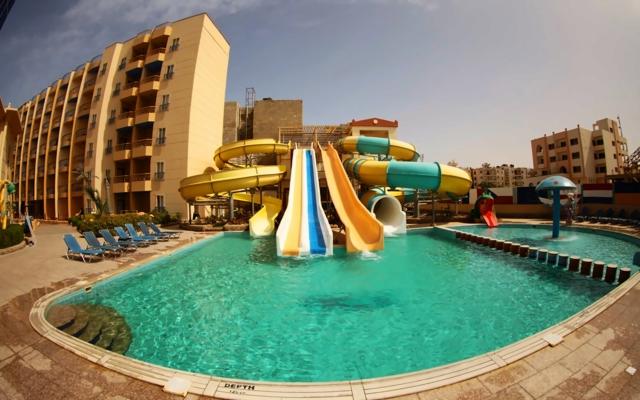 Sphinx Aqua Park Beach