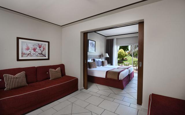 Deluxe Garden View Room