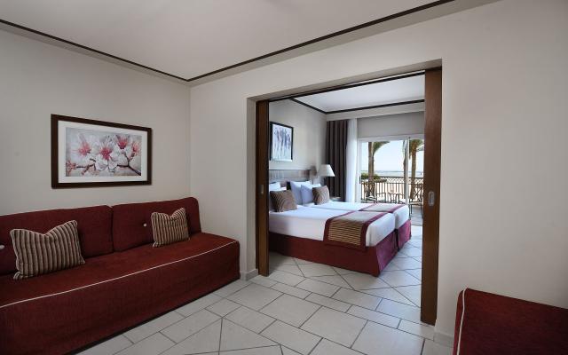 Deluxe Sea Side View Room 