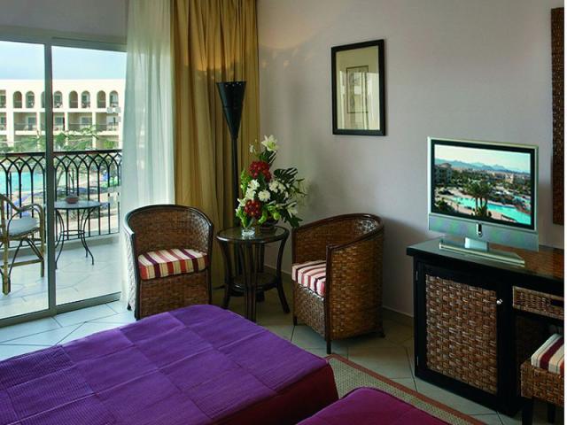Superior Pool View Room