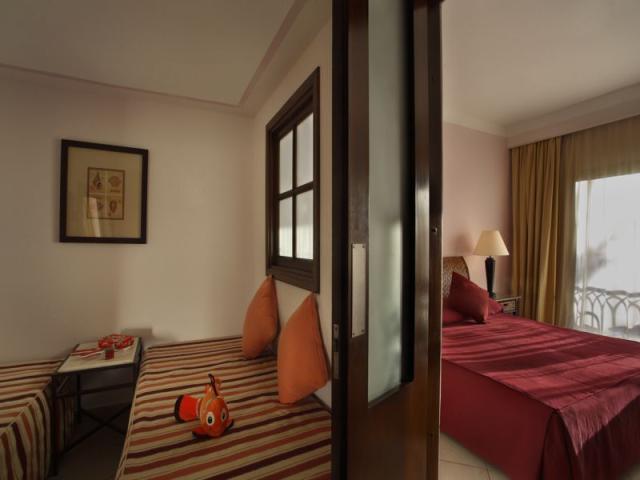 Deluxe Family Pool View Room