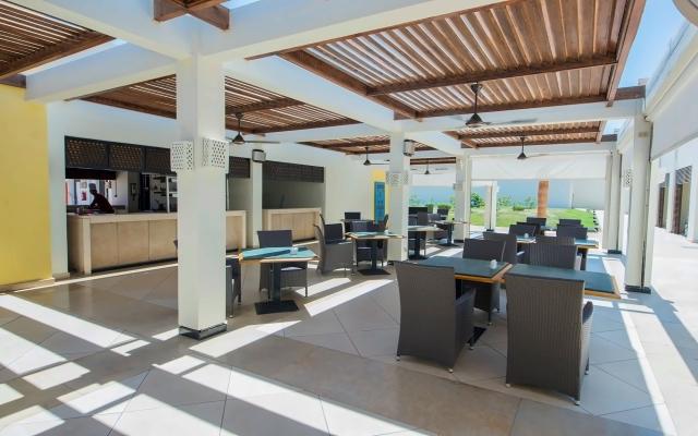 SENTIDO Reef Oasis Senses Resort 