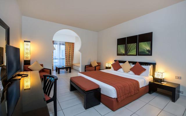 Comfort Room Pool View