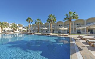 Reef Oasis Beach Resort