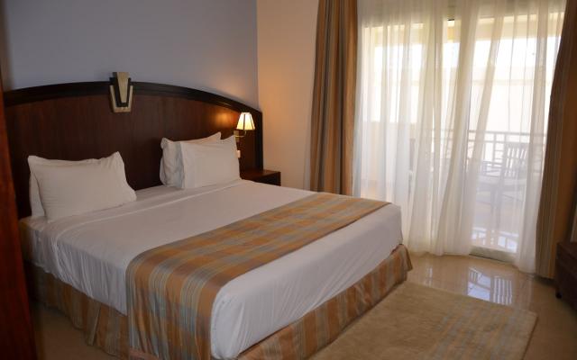 Family Room (Villa Area Garden or sea Side View)