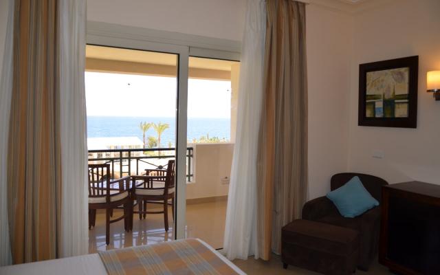 Family Room (Villa Area Garden or sea Side View)