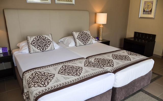 Deluxe Family Room
