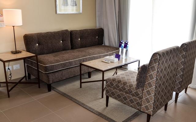 Deluxe Family Room