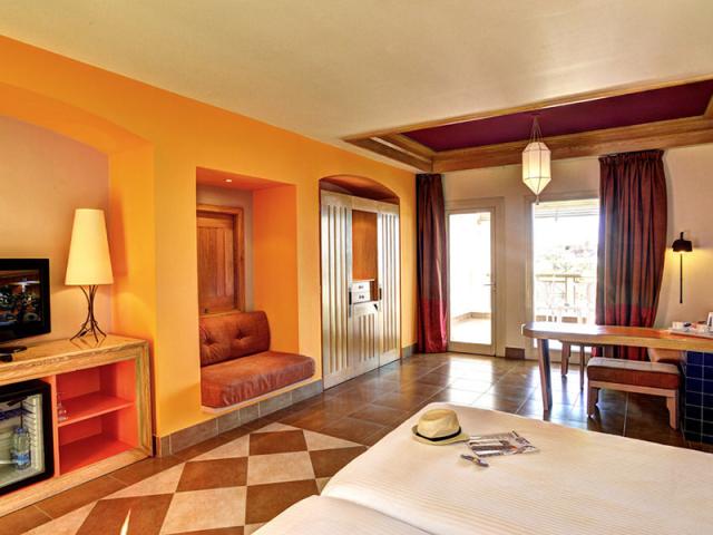 Superior Pool View Room