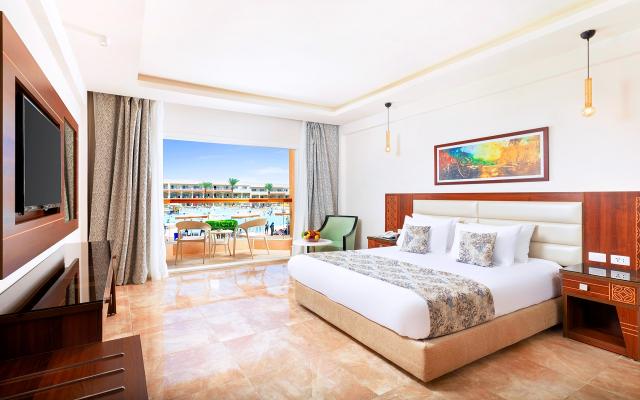 Standard Pool View Room 