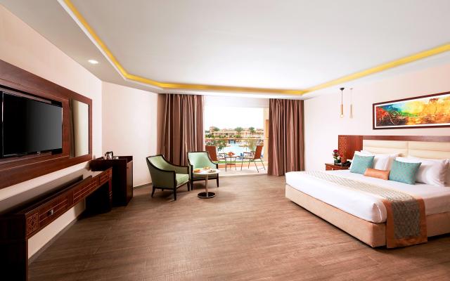 Standard Pool View Room 
