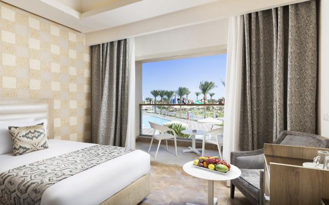 Standard Pool View Room