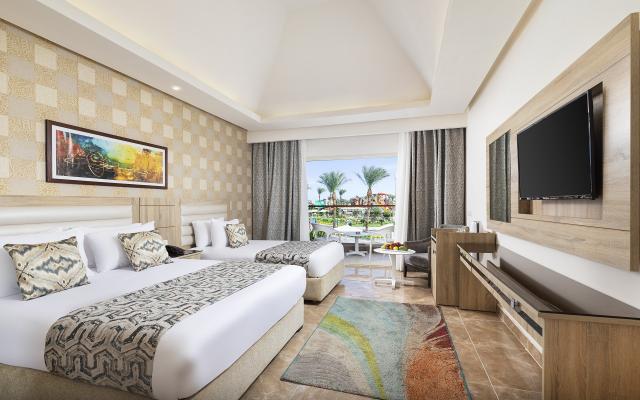 Standard Pool View Room