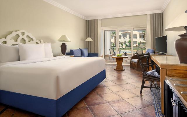 Superior Pool View Room