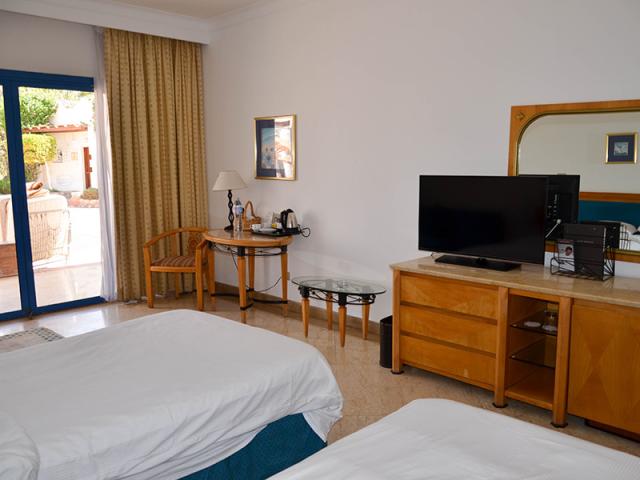 Superior Pool View Room