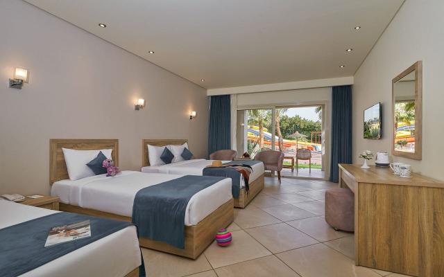Grand King Quadruple Room