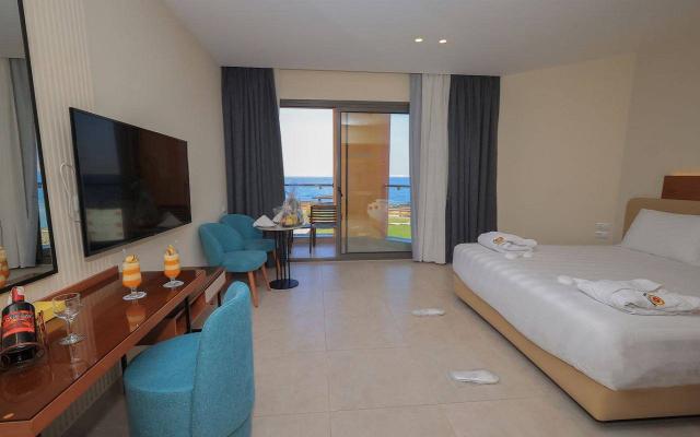 Deluxe Sea Front Room
