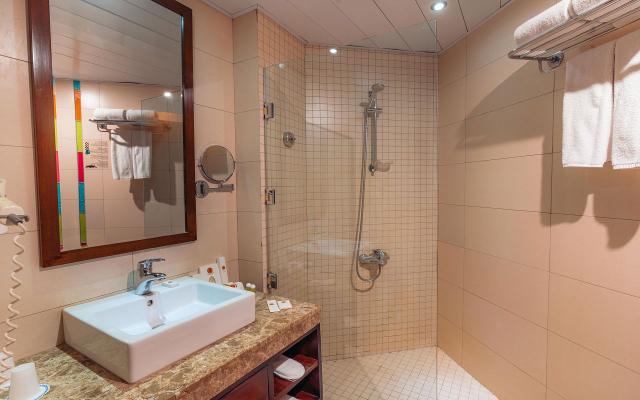 Bungalow Room 
