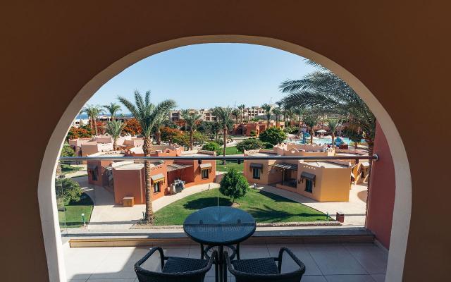Superior Pool View Room