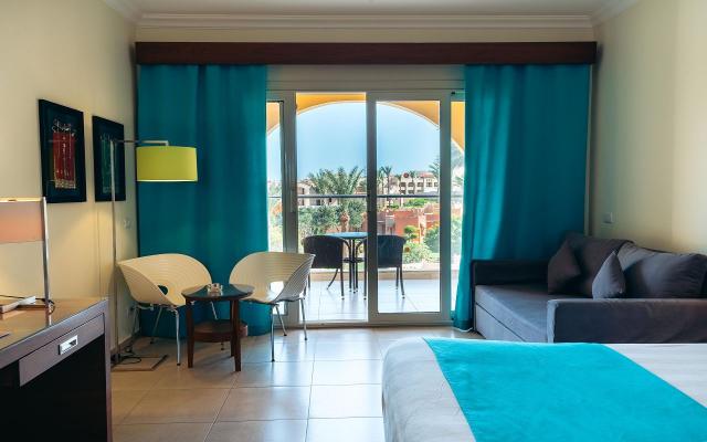 Superior Pool View Room